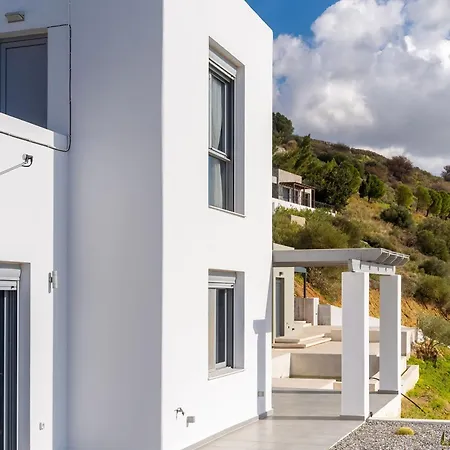Ioannis House